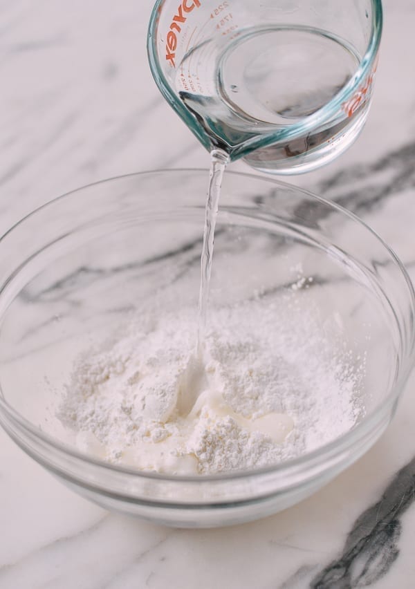 Adding water to rice flour and starch mixture, cold2.fioekdjsdas.cf