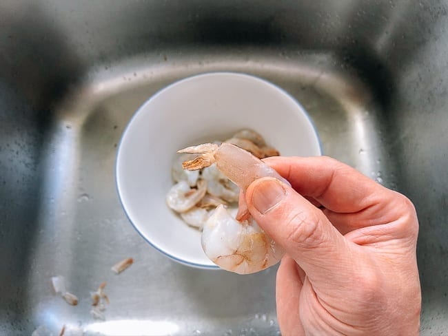 Peeled shrimp with tail meat still intact, cold2.fioekdjsdas.cf