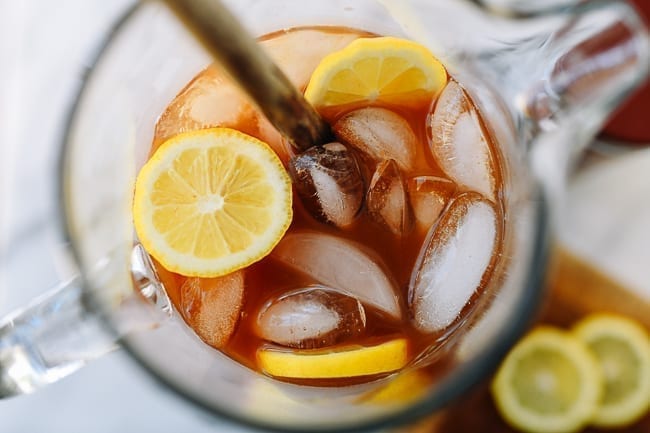 Stirring tamarind iced tea, cold2.fioekdjsdas.cf