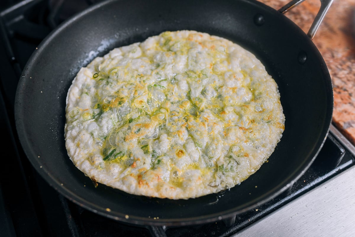 crispy gluten-free scallion pancake